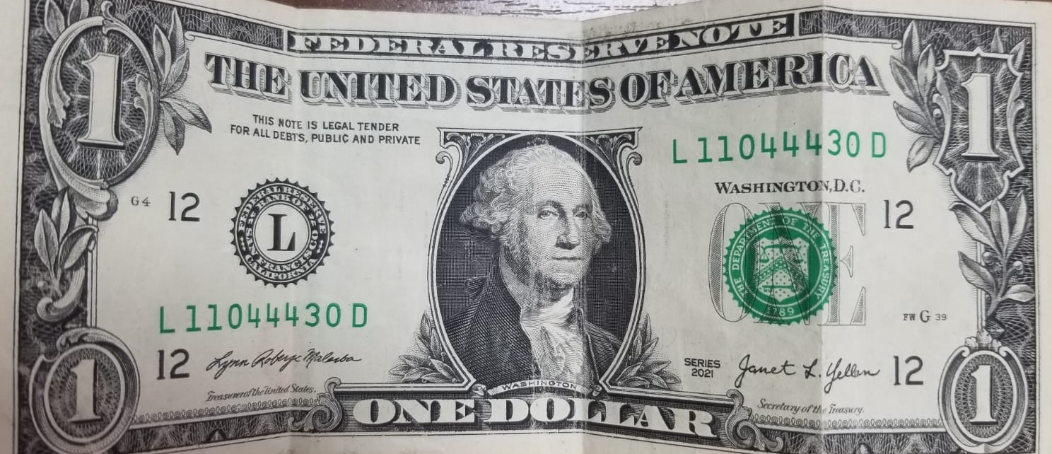 В чем особенности работы бухгалтеров, в штате компании?